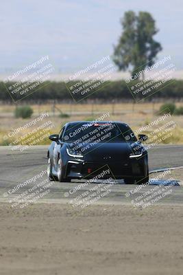 media/Sep-14-2025-Speed Ventures (Sun) [[b2951cd086]]/Green/Session 2 (Grapevine)/